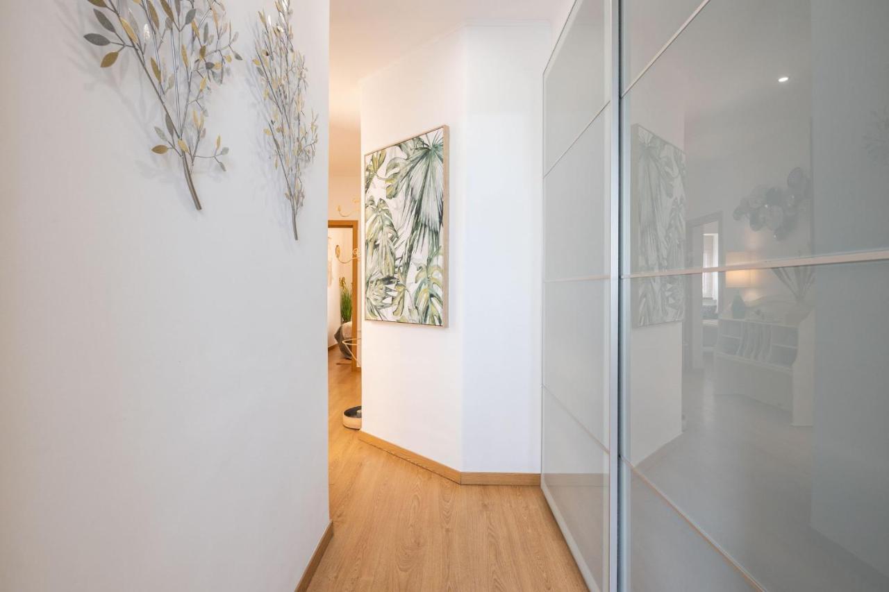 Serene 2bdr W/ Patio By Lovelystay * Lissabon